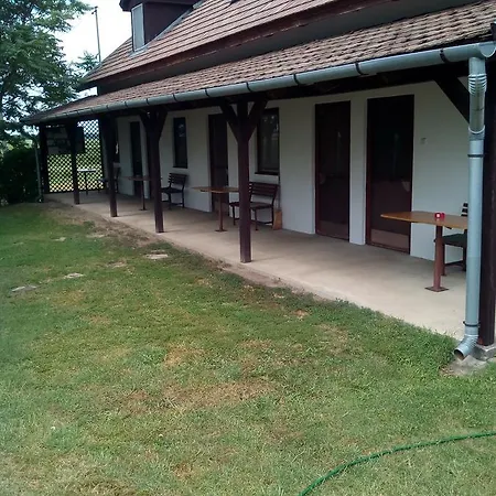 Kiad-lak - Szep Kartya Elfogado 아파트